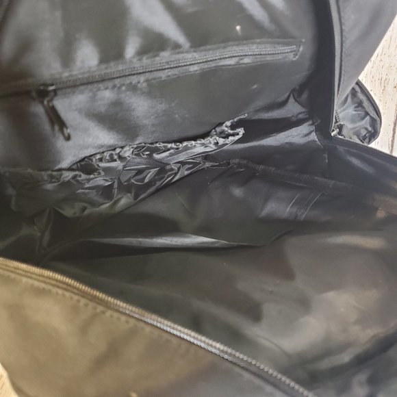 Eddie Bauer Atlas Backpack Black with Insulated side pouch, Magnetic closure - Picture 14 of 16